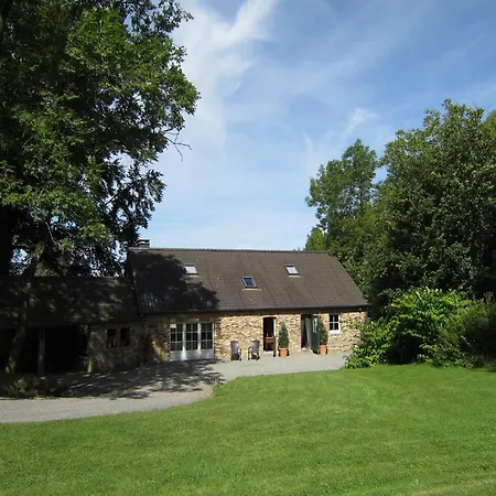 Prázdninový dům Spacious Forest Escape *